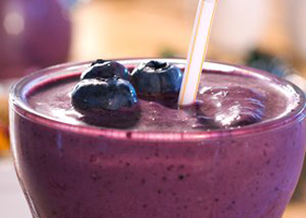 Smoothies, berry și cocktailuri de fructe pe