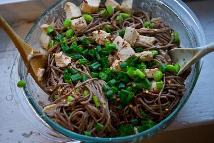 Soba cu pui și legume, omj