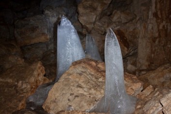 Staritsa galéria (jégbarlang) a mocsaras - hogyan érjük el