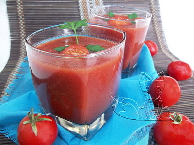 Supa gazpacho din tomate - prânz vegetarian