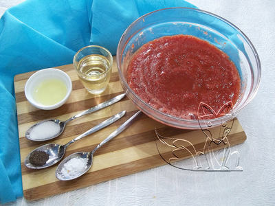 Supa gazpacho din tomate - prânz vegetarian