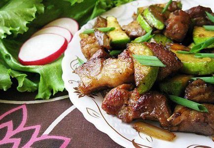 Свинина з кабачками - просте і смачне блюдо