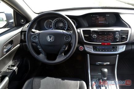 Încercări și recenzii ale Honda Accord (Honda Accord)