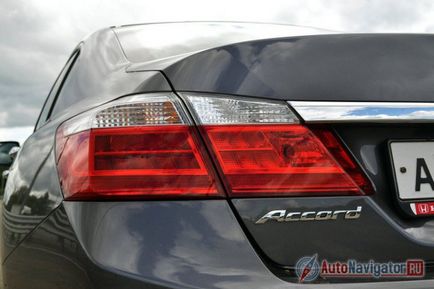 Teszt meghajtók és vélemények Honda Accord (Honda Accord)