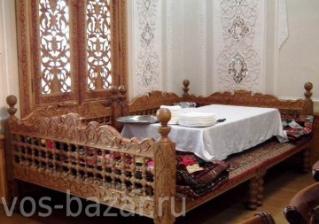 Couch tenni a kezüket (köze a kezüket) Couch, hogy a saját kezébe
