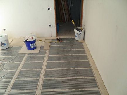 Укладання плитки ПВХ на підлогу які інструменти будуть потрібні