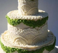 Vintage tort de nunta din dantela dulce rafinament în decor de la secțiunea de nunta în epocă