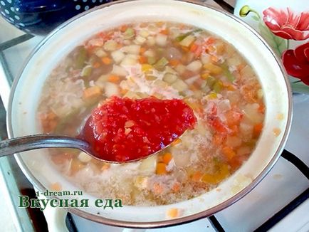 Смачний швидкий суп - курячий суп - овочевий - смачна їжа