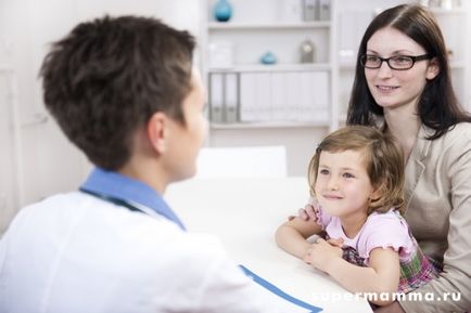 Fie să conduci un copil la un terapeut de vorbire
