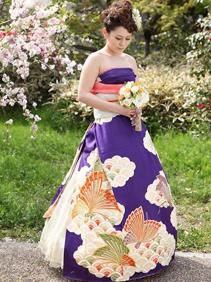 Японські нареченої перетворюють традиційні кімоно в вражаючі весільні сукні, умкра