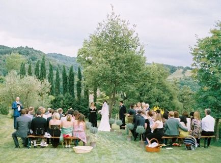 15 Idei pentru o ceremonie de nuntă sub un copac