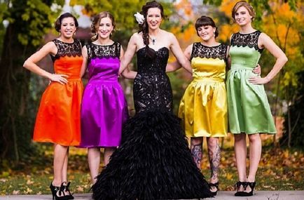 23 Fotografii ale celor mai curajoase mirese care au ales rochii de nunta inchise