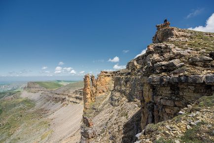 50 Фотографій бермамита в травні, дорога через Хасаут