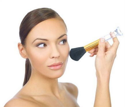 6 Secretele artiștilor profesioniști de makeup care vă vor face o stea