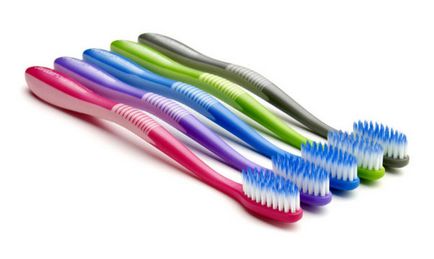 Чим чистити зубні протези огляд засобів