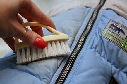 Curățarea jachetei jos la domiciliu fără spălare, fotografie