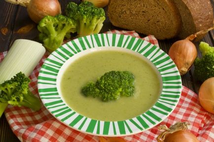 Suc de crema de broccoli dietetice