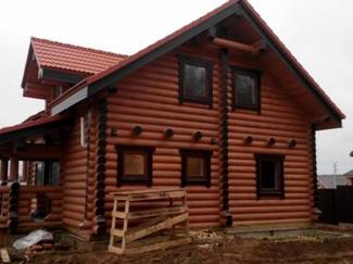 Casă de iarnă ecologică, realizată din lemn pentru locuință permanentă
