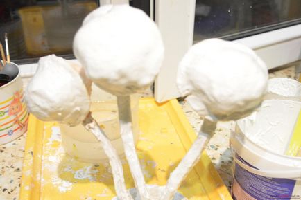 Această clasă de masterat detaliată vă va spune cum să creați propriile dvs. ciuperci din argilă polimerică