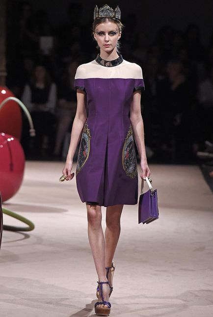 Фіолетові, аметистові і лавандові сукні 2015