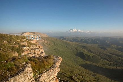 Munții din Caucaz - bermamit mare și mic