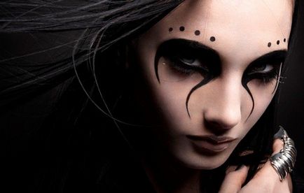 Gothic makeup pentru ochi