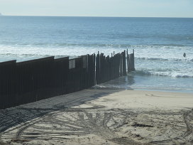Testarea frontierei americane în căutarea unei modalități de combatere a imigranților ilegali, eseuri, știri despre știri
