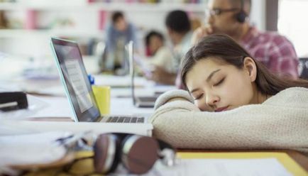 Hogyan alváshiány befolyásolja a személy agya, és megváltoztatja a személyiség