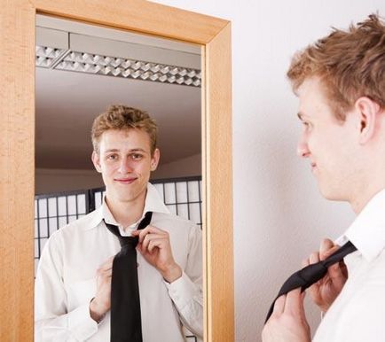 Як правильно зав'язувати краватку - поради чоловікові