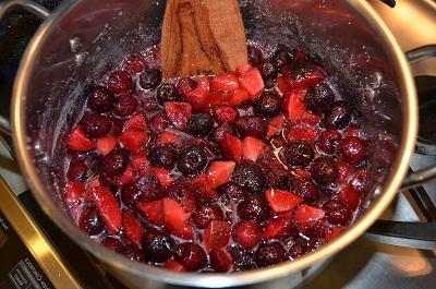 Hogyan kell főzni a lekvárt cseresznye szilva, kimagozott a tél