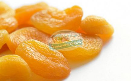 Як сушити абрикоси на сонці і в духовці