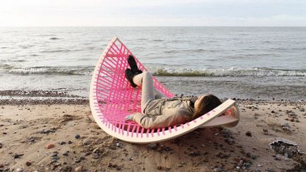 Крісло для релаксації на пляжі