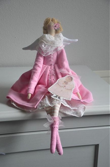 Doll tilde