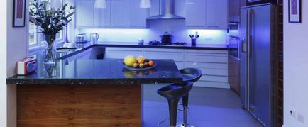 Iluminarea bucătăriei a varietății și a regulilor de instalare