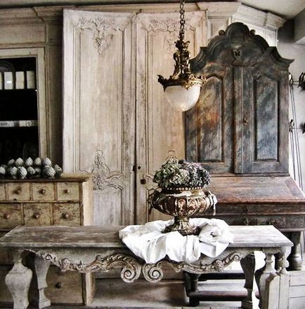 Candelabru în bucătărie în stilul Provence