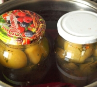 Ecetes zöld paradicsom grúz a téli fotó recept (recept) Ecetes zöld paradicsom a grúz, a tél fotó recept