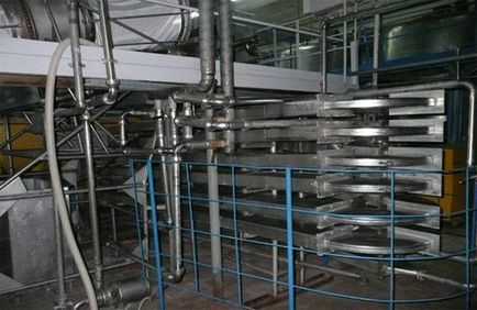 Dairy gazdálkodó szervezet egy mini-üzem termelése a túró