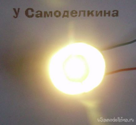 Radiator reflector-con pentru LED ultra-strălucitor