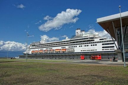 Utas port „Marine homlokzati” Szentpéterváron