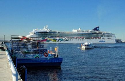 Utas port „Marine homlokzati” Szentpéterváron