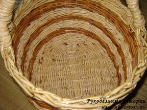 Weave ovális alján a sajtó csövek, kézzel készített történelem handmadestory