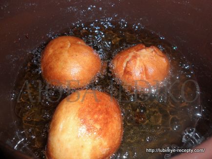 Donuts krémmel - egy recept fotó (krém) Donuts krémmel - egy recept egy fotó