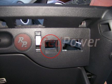 Procesul de instalare al redpower 8904 în volkswagen tiguan