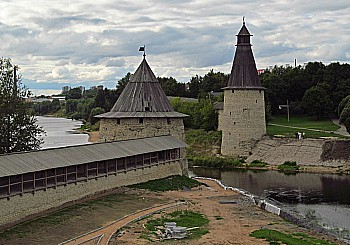 Pskov Kremlin adresa, cum să ajungeți acolo, timpul de lucru, harta, istoria, descrierea