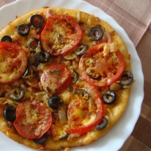 Recept pizza Redmond multivarka és Polaris - válassza ki, hogyan kell főzni a tésztát