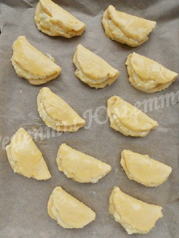 Recept sochnikov túrós tésztából (recept) Sochnikov recept Túrós omlós tészta