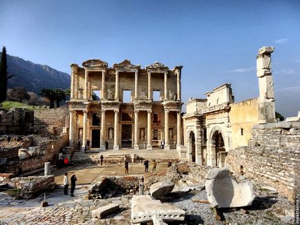 Ruinele orașului antic Efes