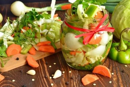 Салат з маринованих овочів на зиму