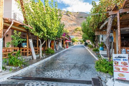 Samaria Gorge - cel mai mare defileu din Europa, în zona Khania, în pârâul grec