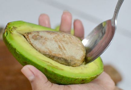 Соус з авокадо гуакамоле - класичний рецепт, до м'яса, з кінзою і м'ятою, фото, відео